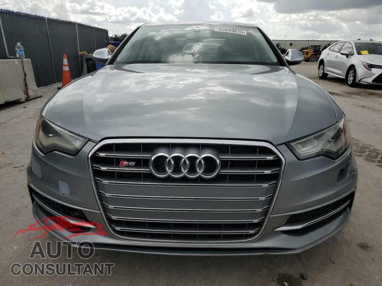 AUDI S6/RS6 2013 - WAUF2AFC3DN111952