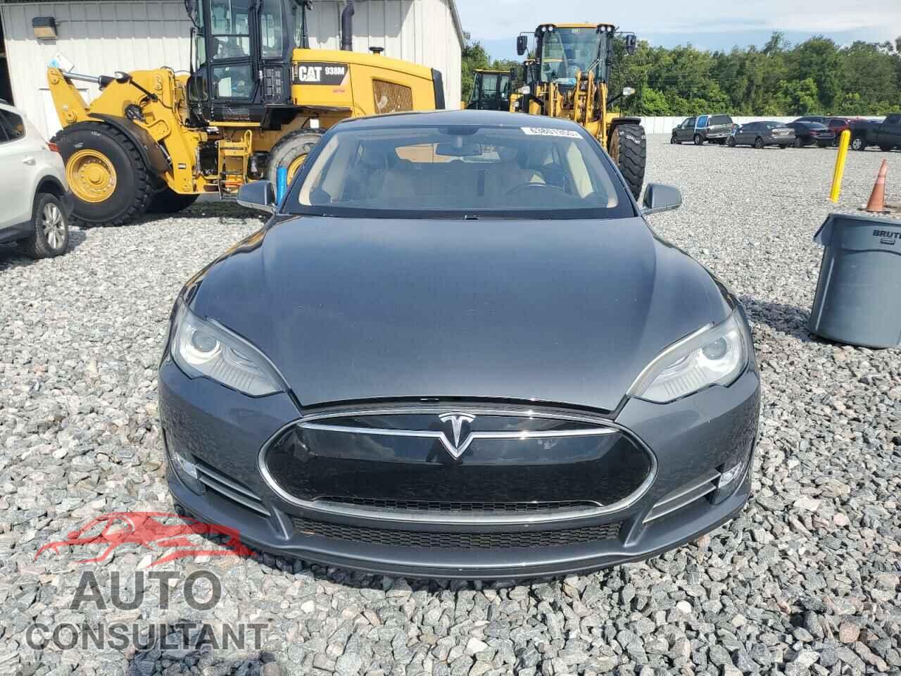 TESLA MODEL S 2013 - 5YJSA1AC4DFP10496