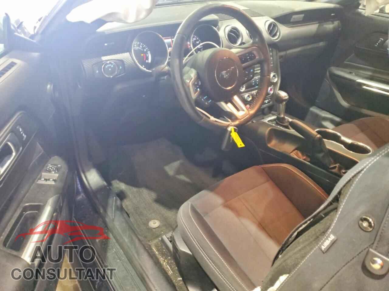 FORD MUSTANG 2018 - 1FA6P8TH8J5120306