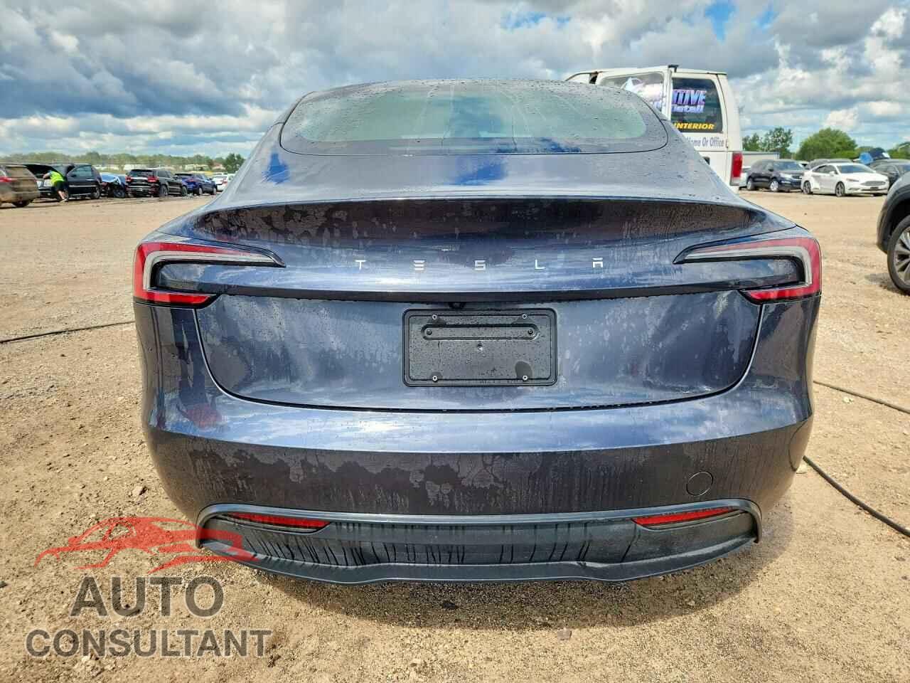 TESLA MODEL 3 2024 - 5YJ3E1EA9RF749092