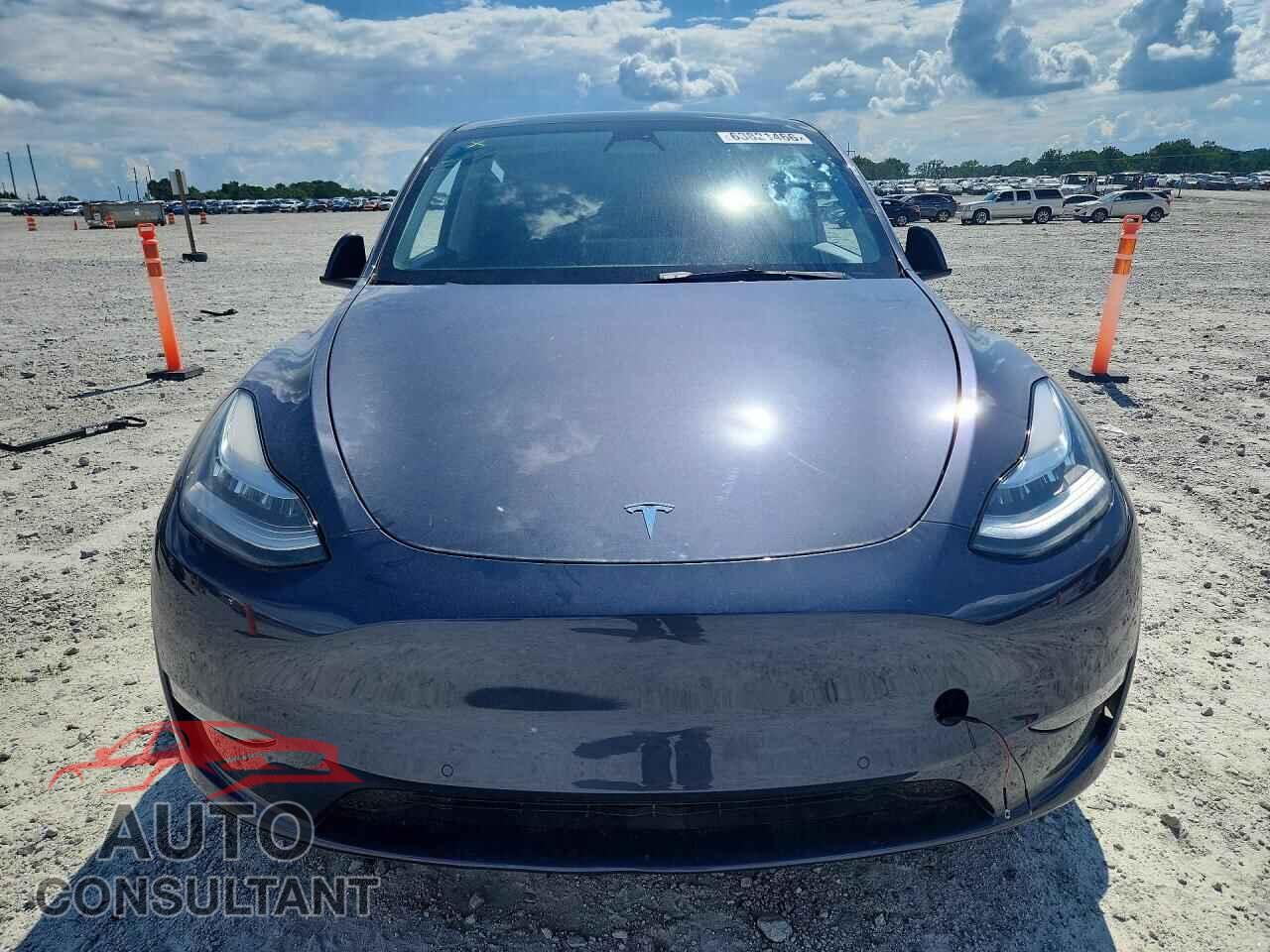 TESLA MODEL Y 2021 - 5YJYGDEEXMF244529