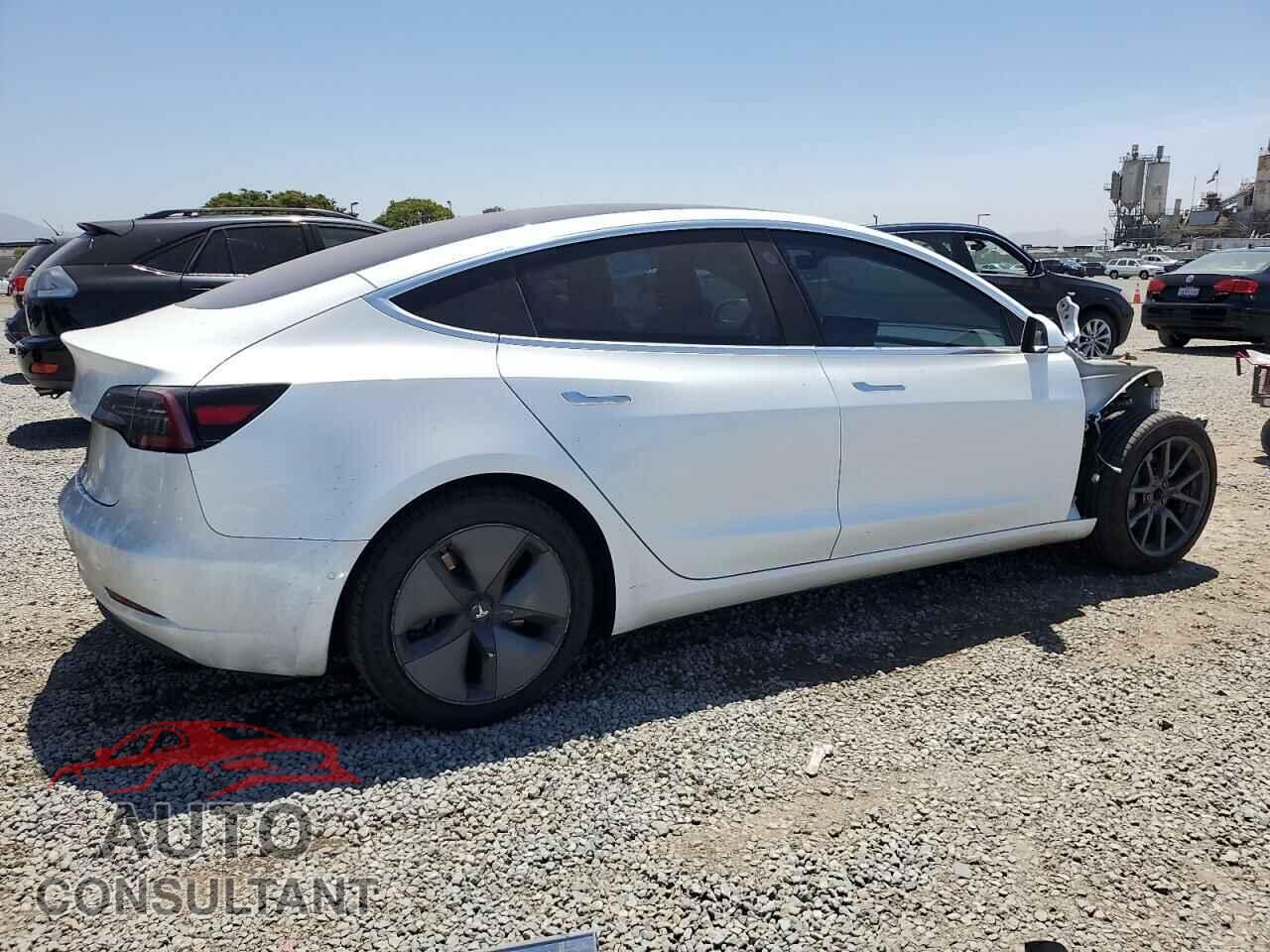 TESLA MODEL 3 2018 - 5YJ3E1EA0JF019690