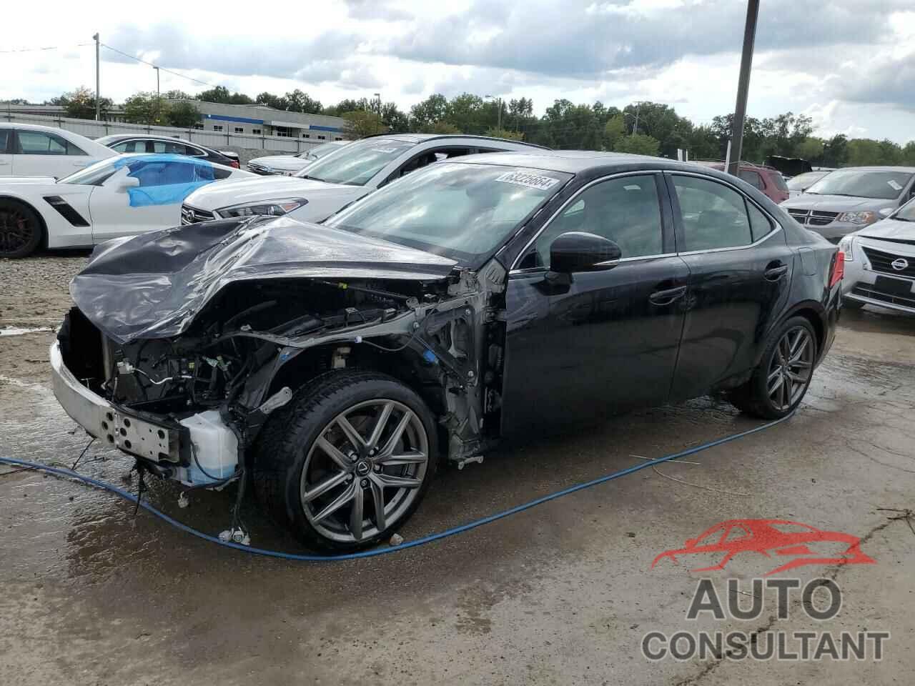 LEXUS IS 2018 - JTHC81D24J5033058