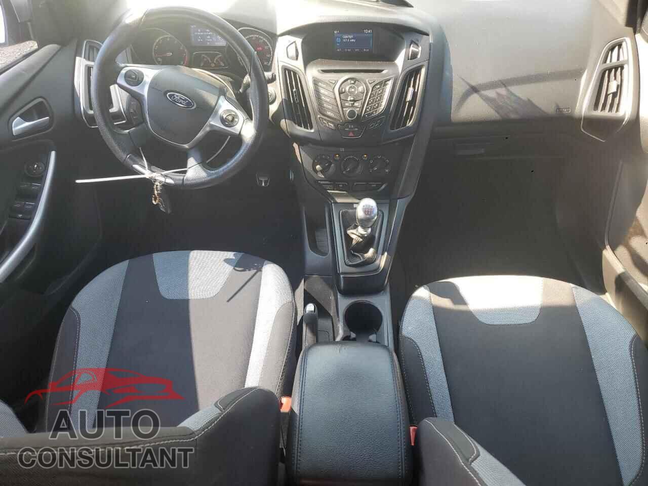 FORD FOCUS 2014 - 1FADP3L93EL291985