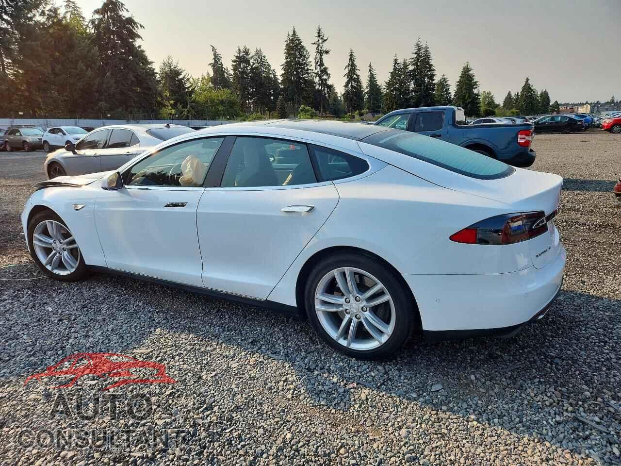 TESLA MODEL S 2016 - 5YJSA1E20GF127946