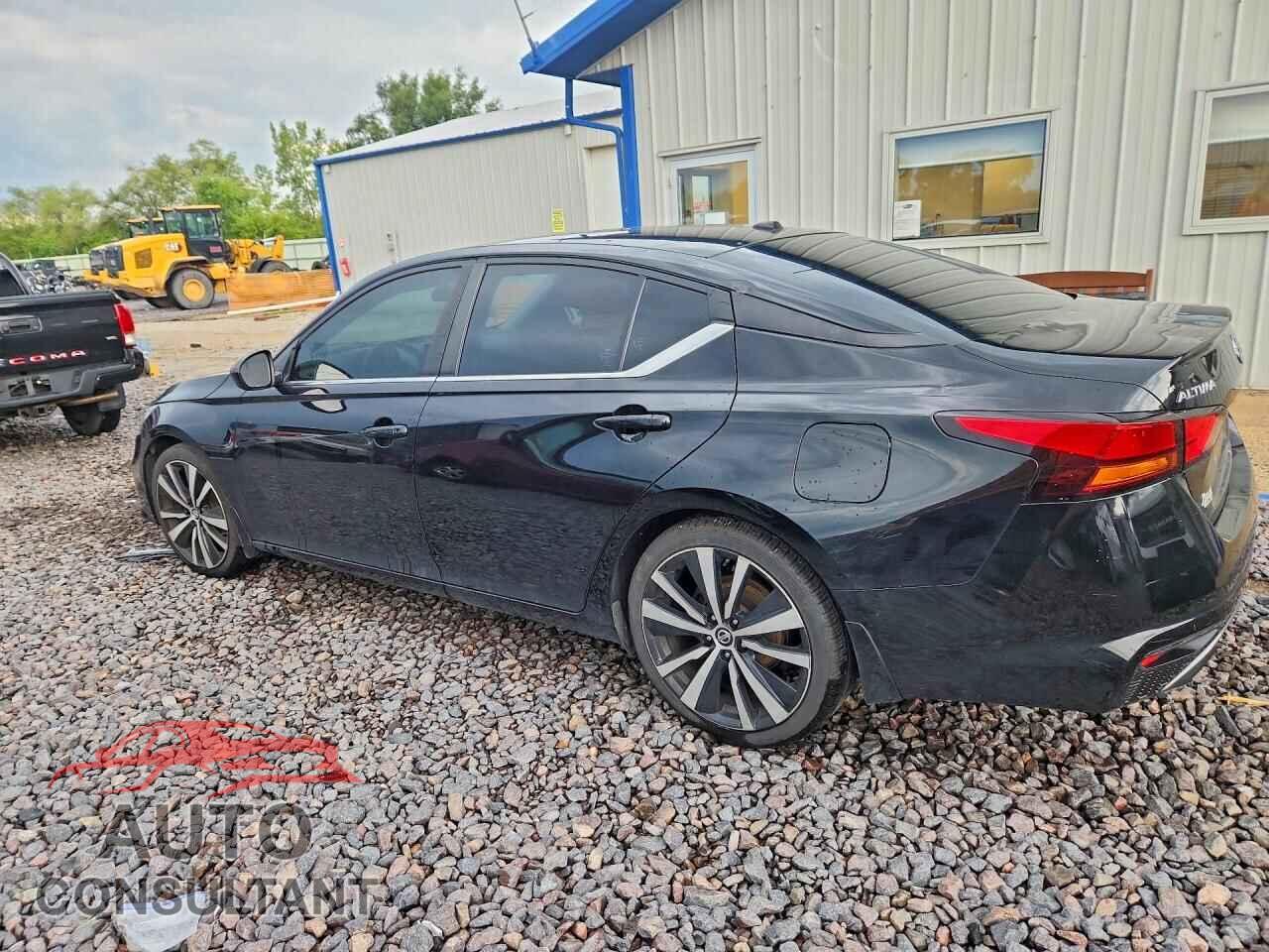 NISSAN ALTIMA 2019 - 1N4BL4CV3KC181620