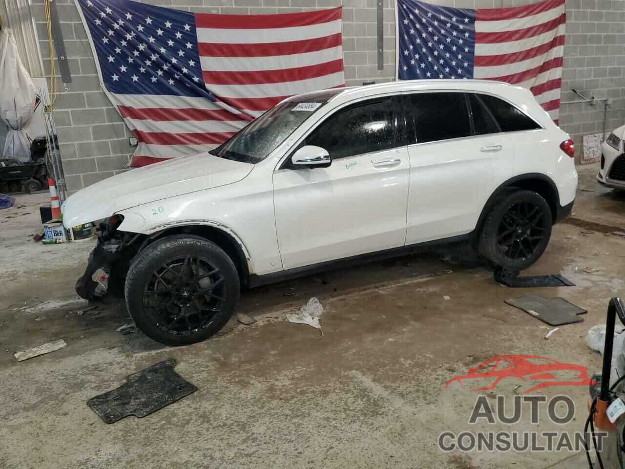 MERCEDES-BENZ GLC-CLASS 2018 - WDC0G4KBXJV061596