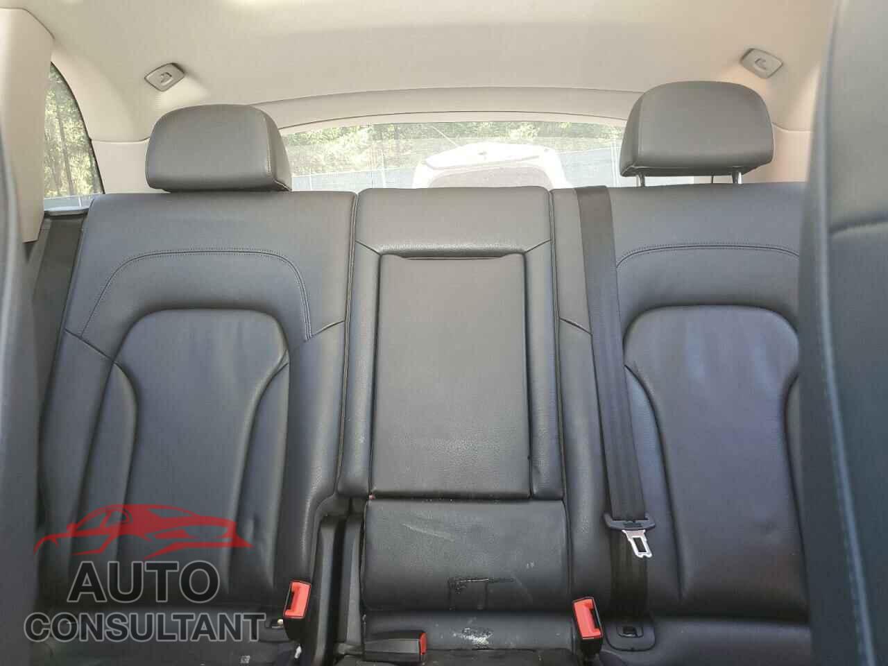 AUDI Q5 2011 - WA1CFAFPXBA010760