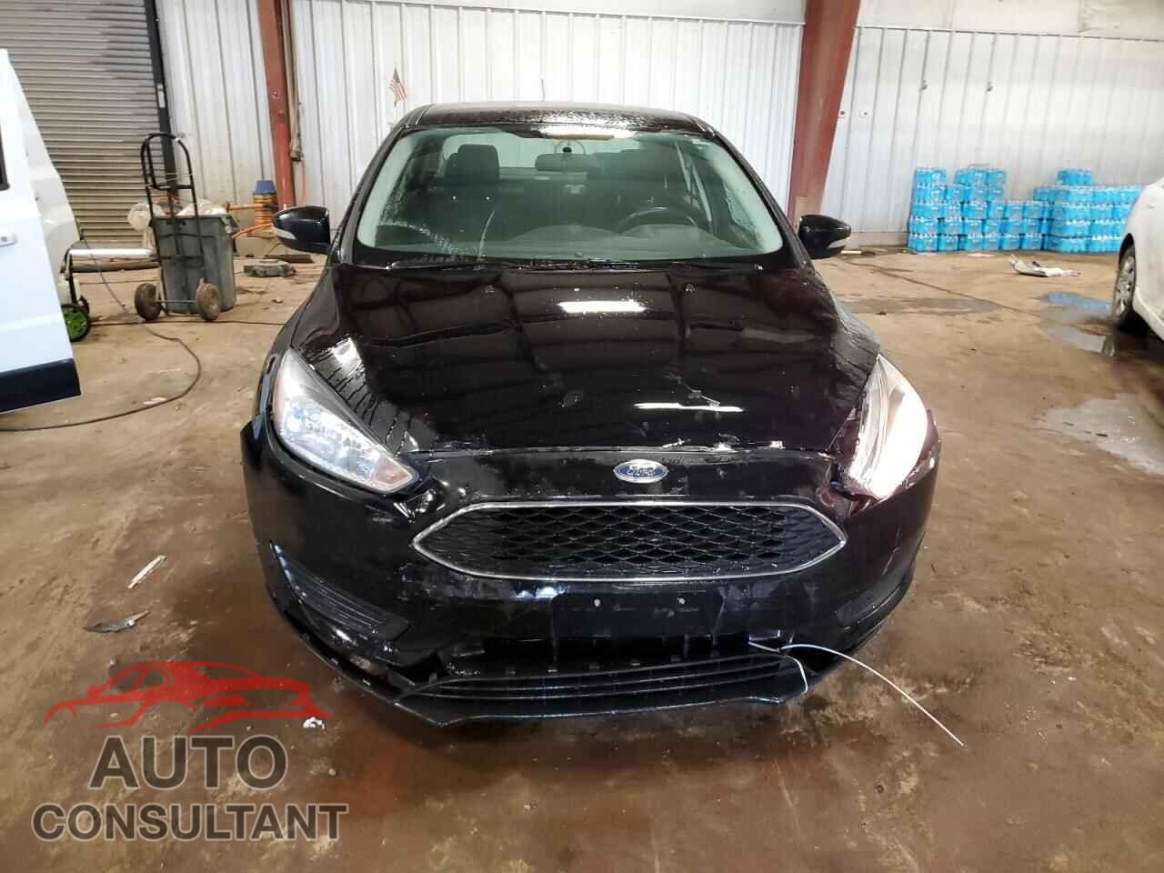 FORD FOCUS 2018 - 1FADP3F28JL305484