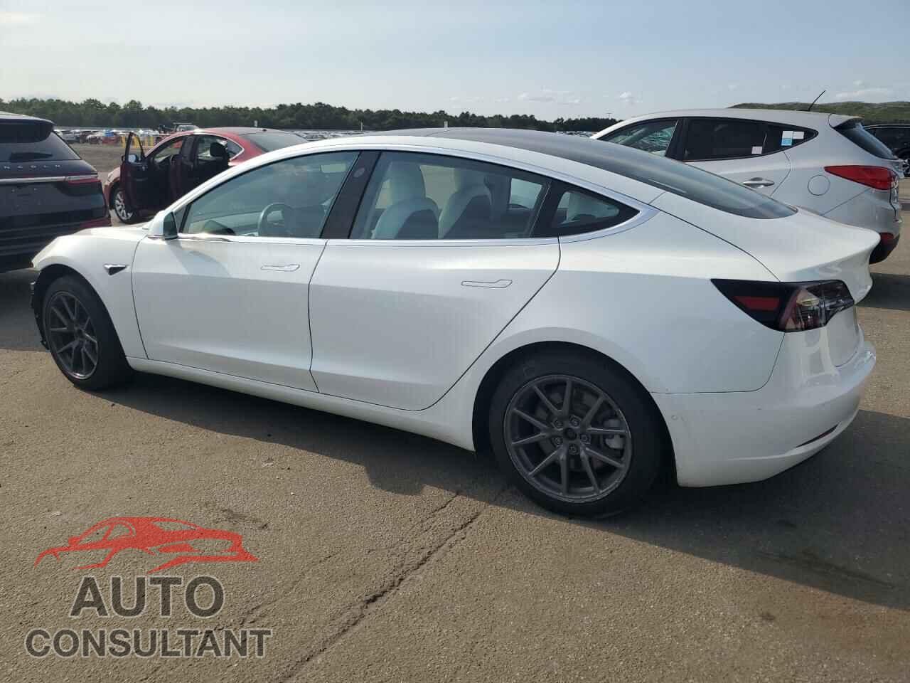 TESLA MODEL 3 2018 - 5YJ3E1EB8JF100073