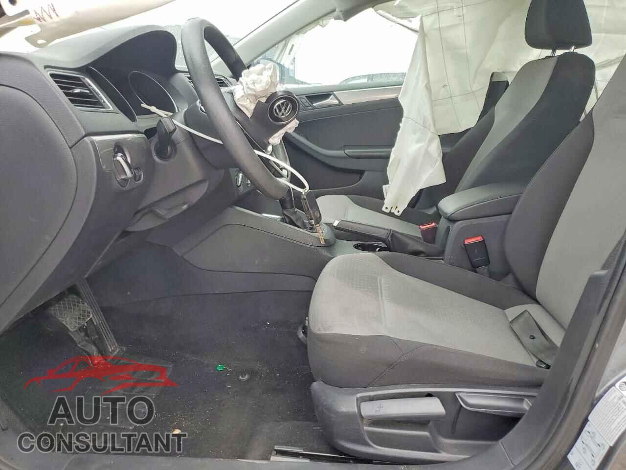 VOLKSWAGEN JETTA 2017 - 3VW2B7AJ9HM399693
