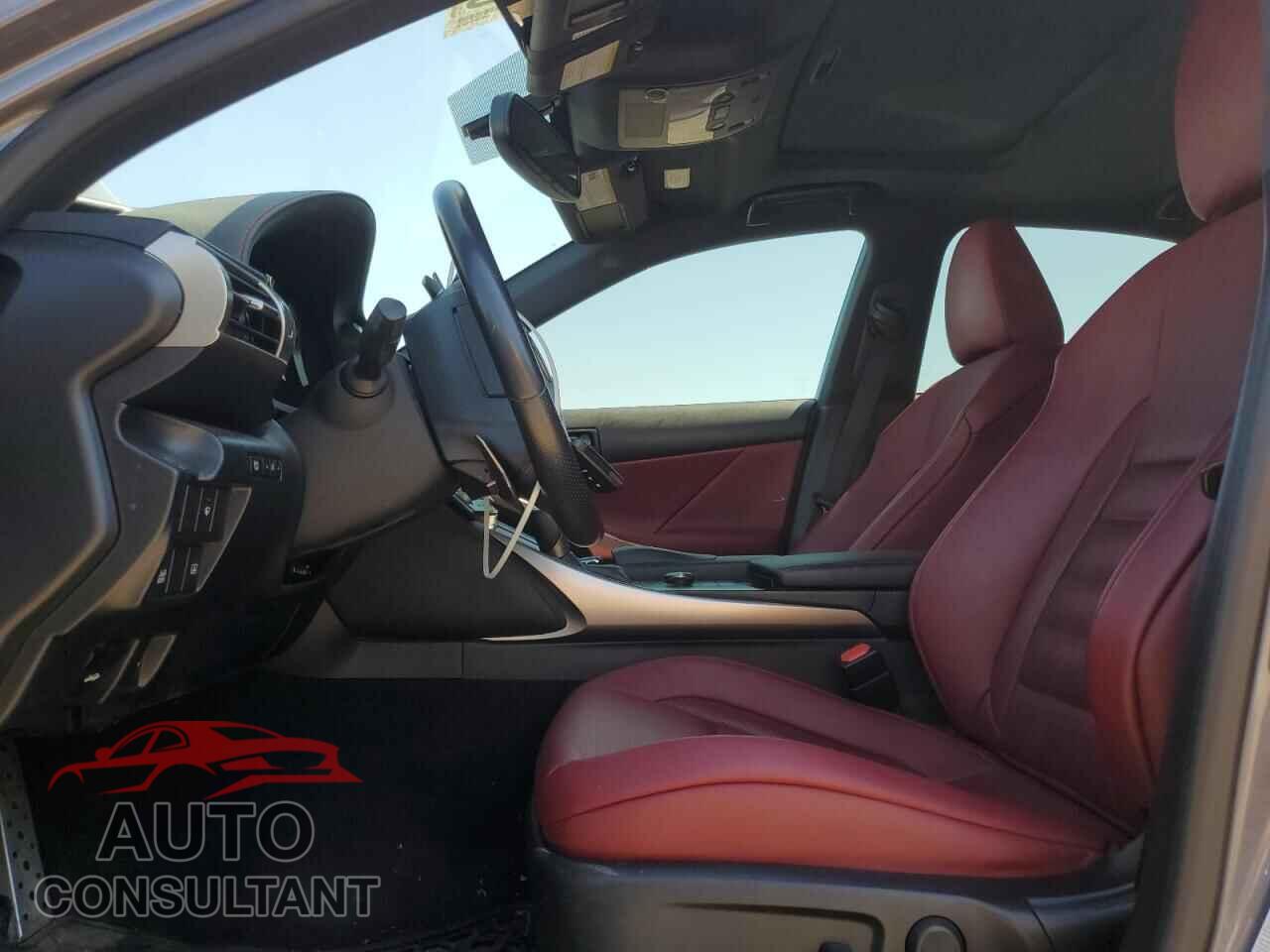 LEXUS IS 2015 - JTHCE1D28F5008759
