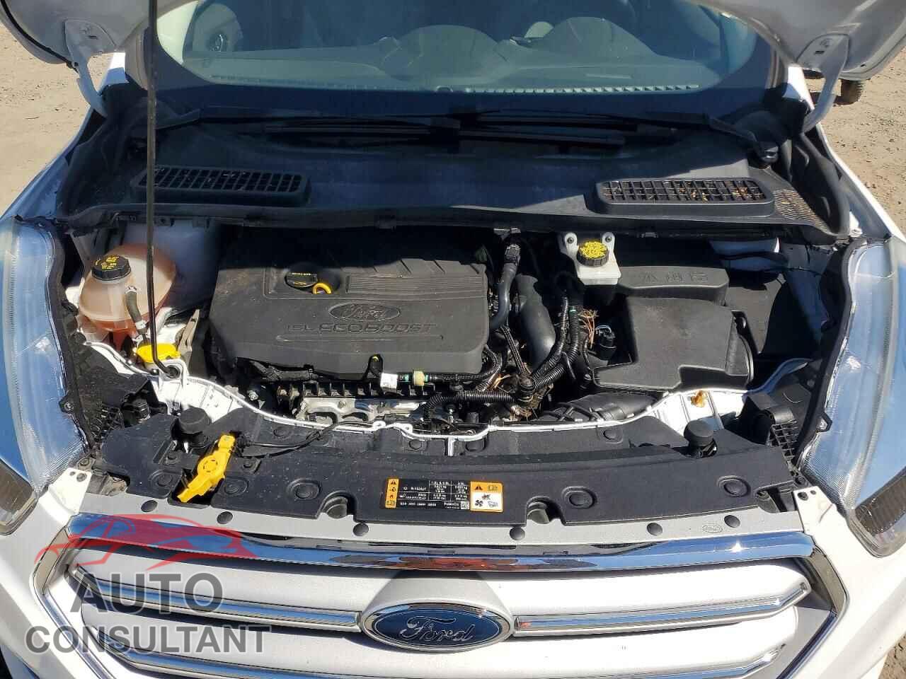 FORD ESCAPE 2018 - 1FMCU9GD2JUC77298