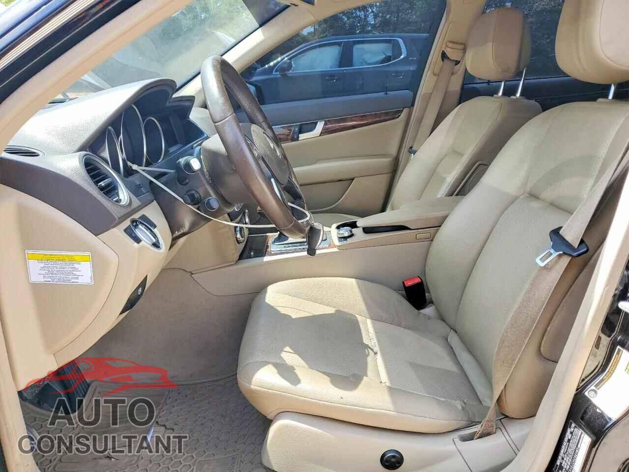 MERCEDES-BENZ C-CLASS 2013 - WDDGF8AB2DR292141