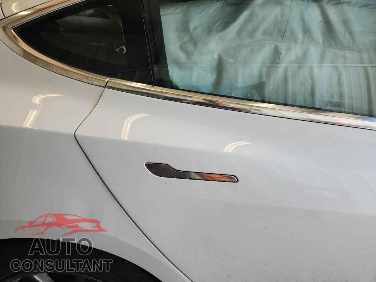 TESLA MODEL 3 2018 - 5YJ3E1EA3JF098787