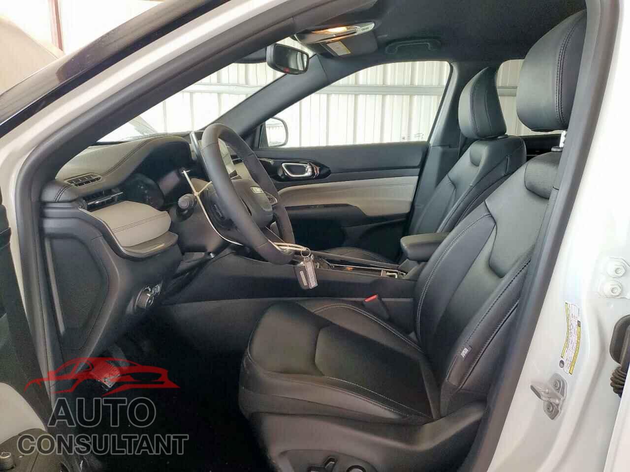 JEEP COMPASS 2025 - 3C4NJDCN5ST584600