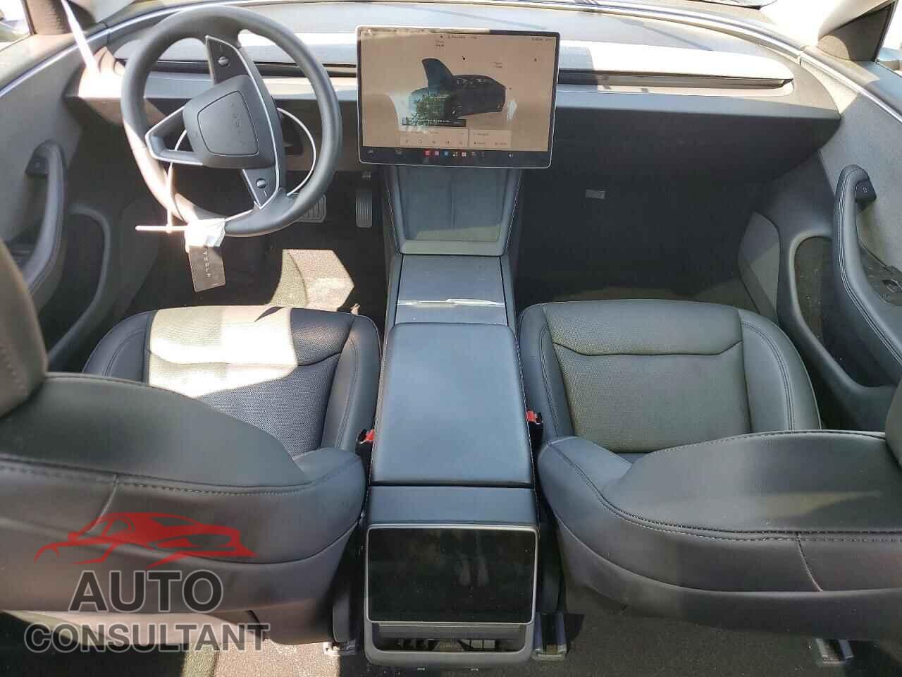 TESLA MODEL 3 2024 - 5YJ3E1EA8RF734860