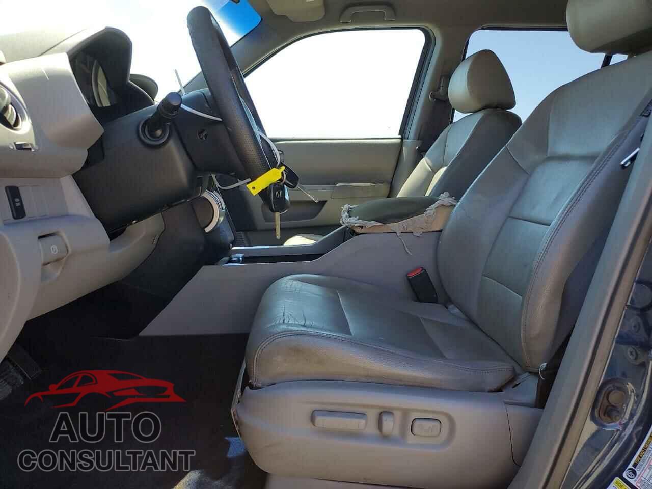 HONDA PILOT 2010 - 5FNYF3H46AB017429