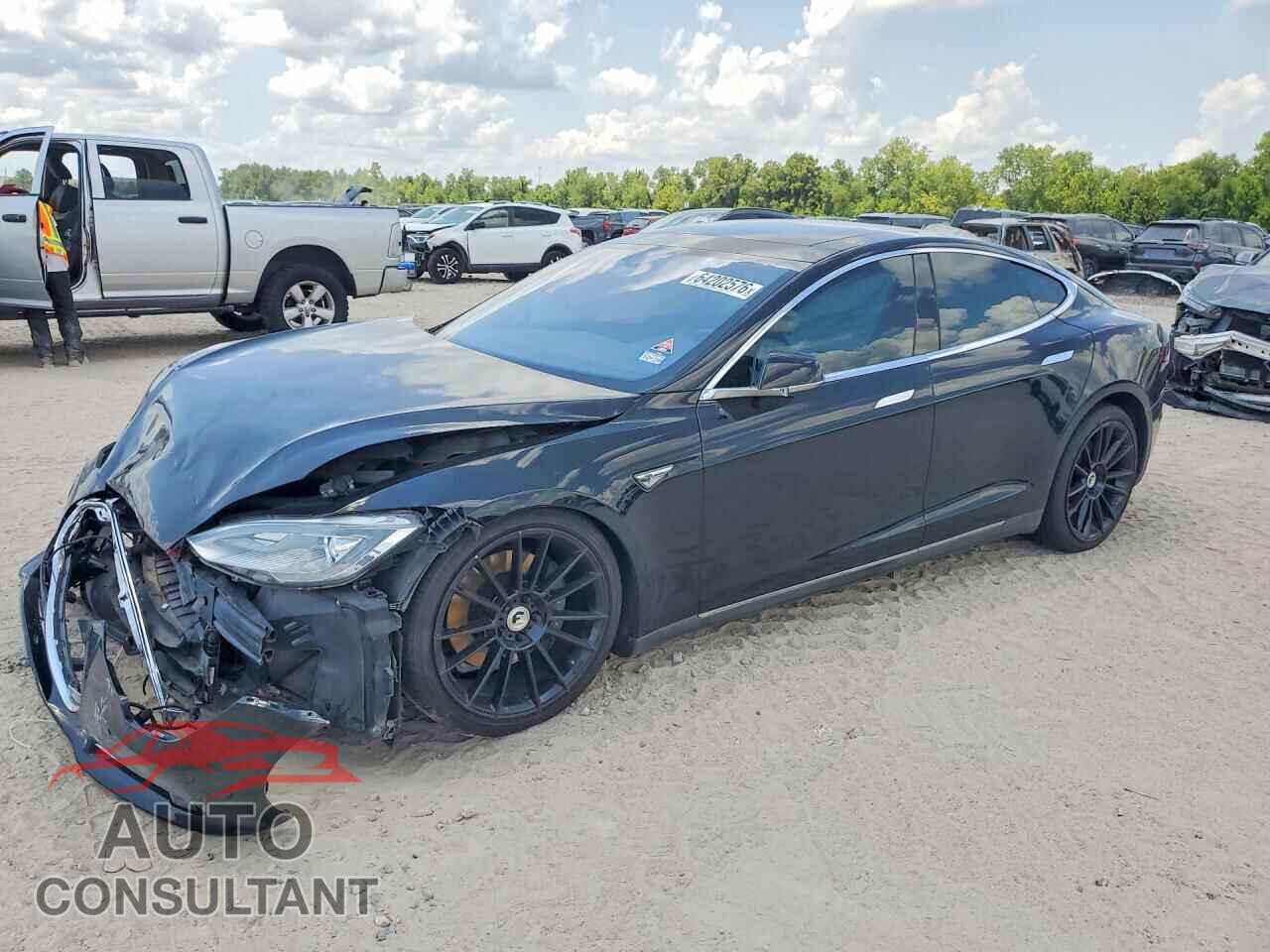 TESLA MODEL S 2015 - 5YJSA1H22FF100399