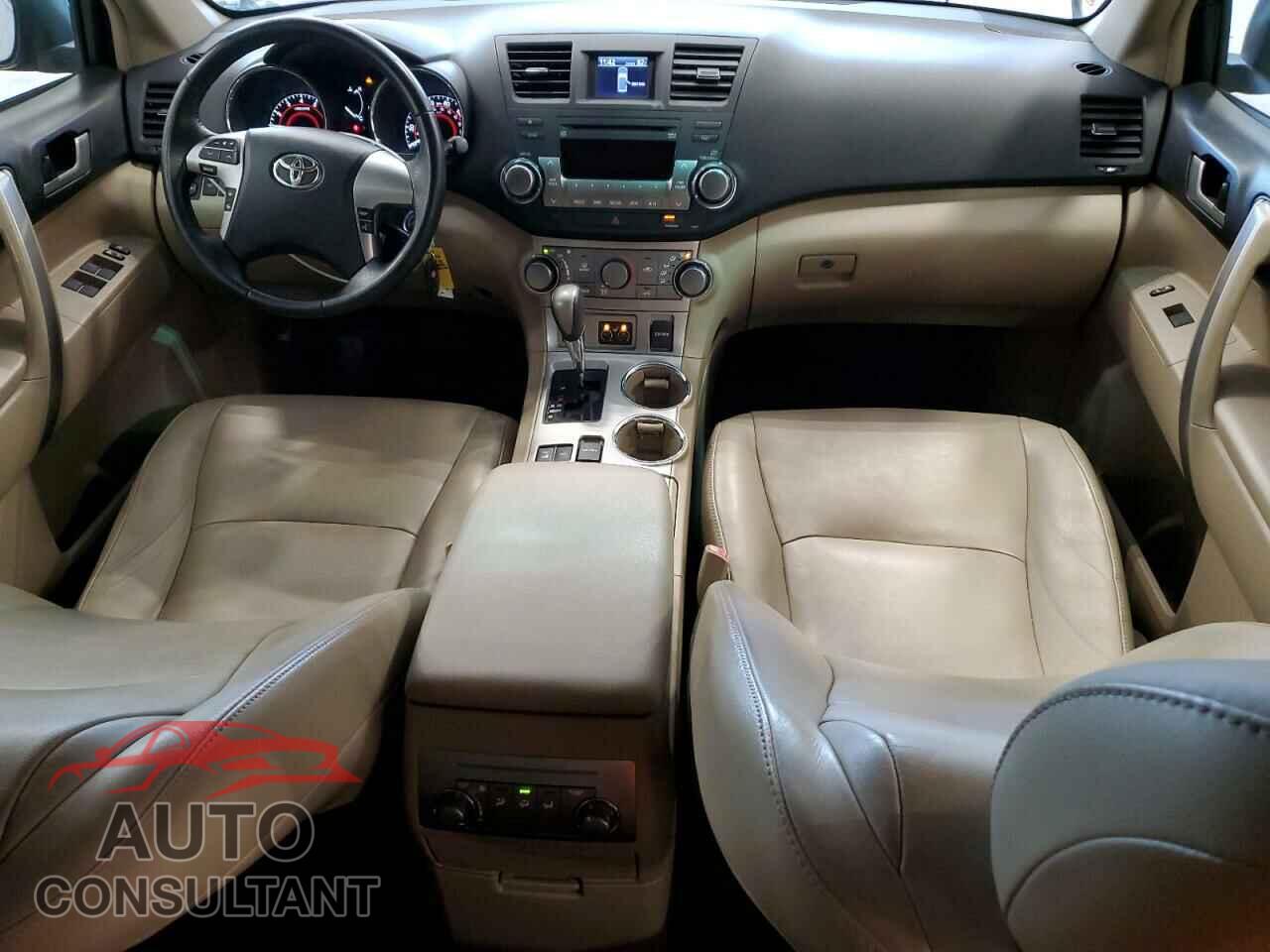 TOYOTA HIGHLANDER 2012 - 5TDBK3EH1CS141566