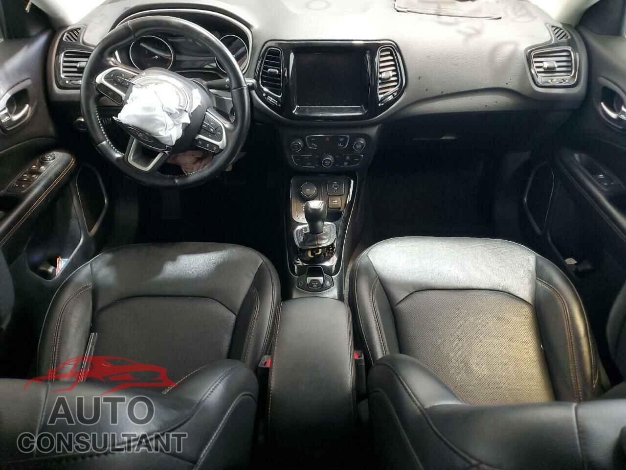 JEEP COMPASS 2021 - 3C4NJDCB1MT604284