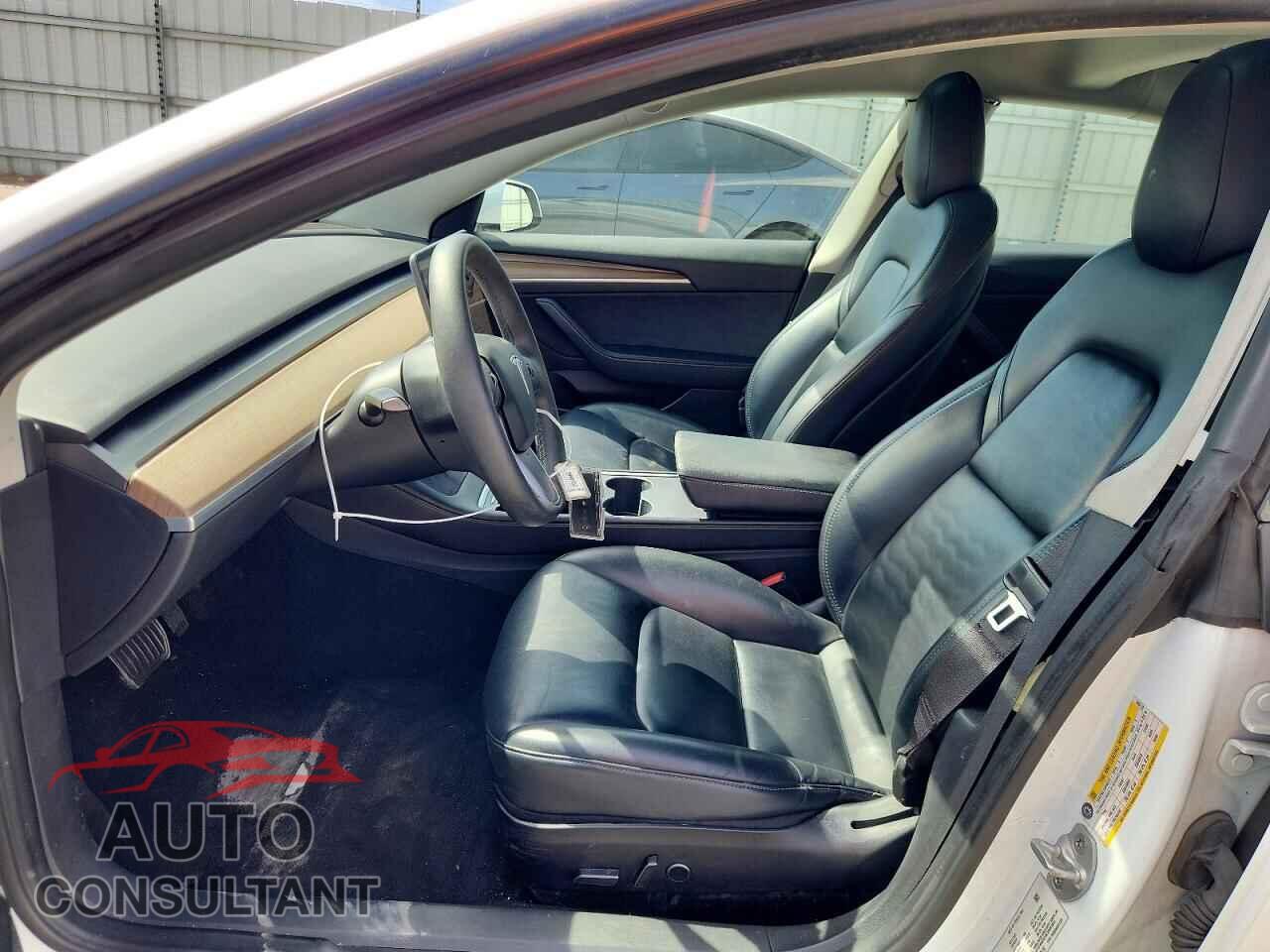 TESLA MODEL 3 2022 - 5YJ3E1EA9NF290110