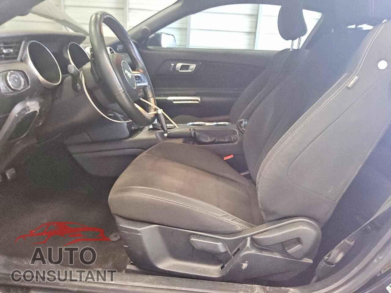 FORD MUSTANG 2019 - 1FA6P8TH4K5116836
