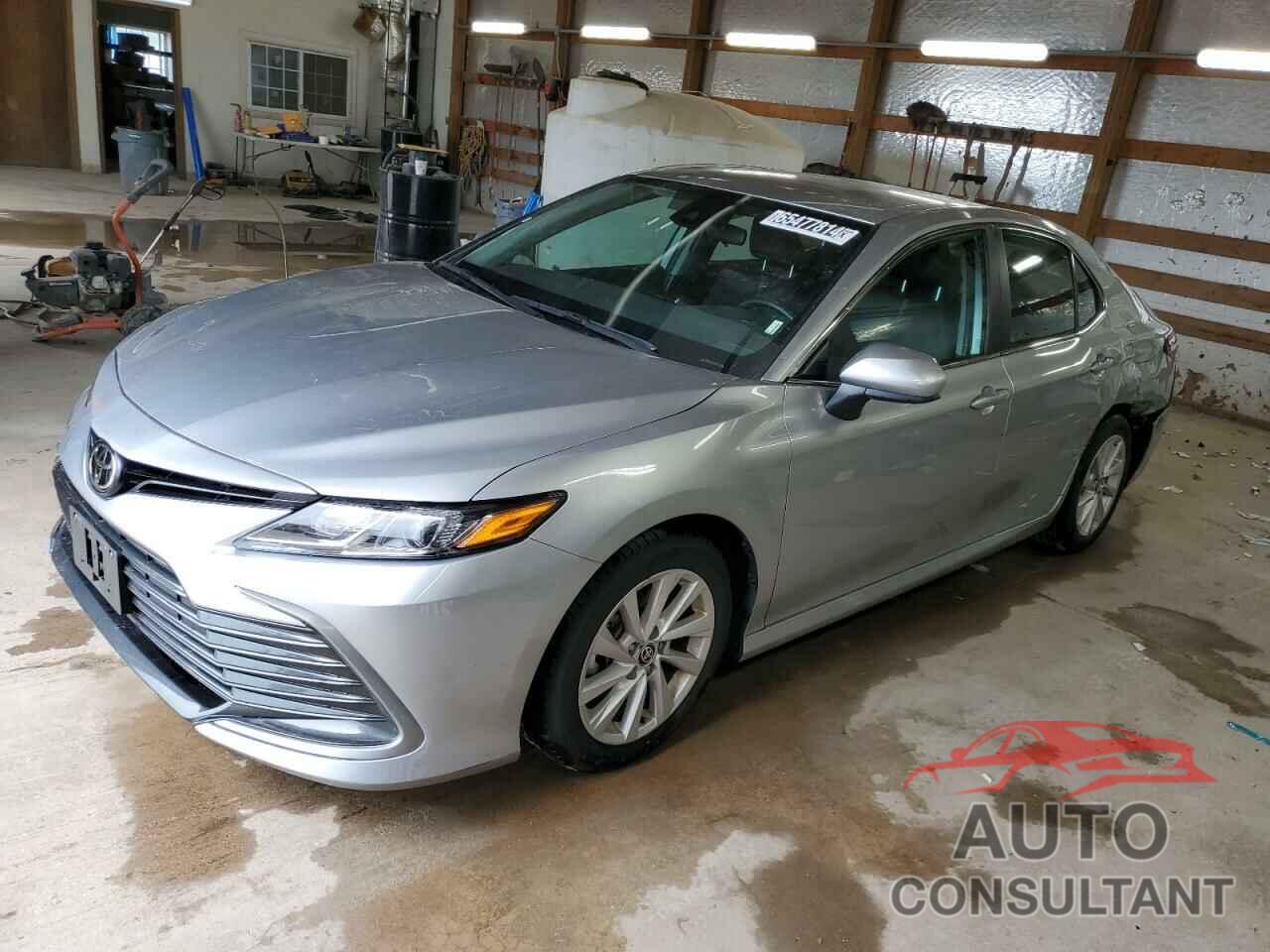 TOYOTA CAMRY 2022 - 4T1C11AKXNU710938