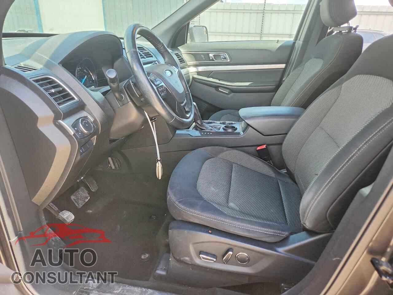 FORD EXPLORER 2017 - 1FM5K7D80HGB91703