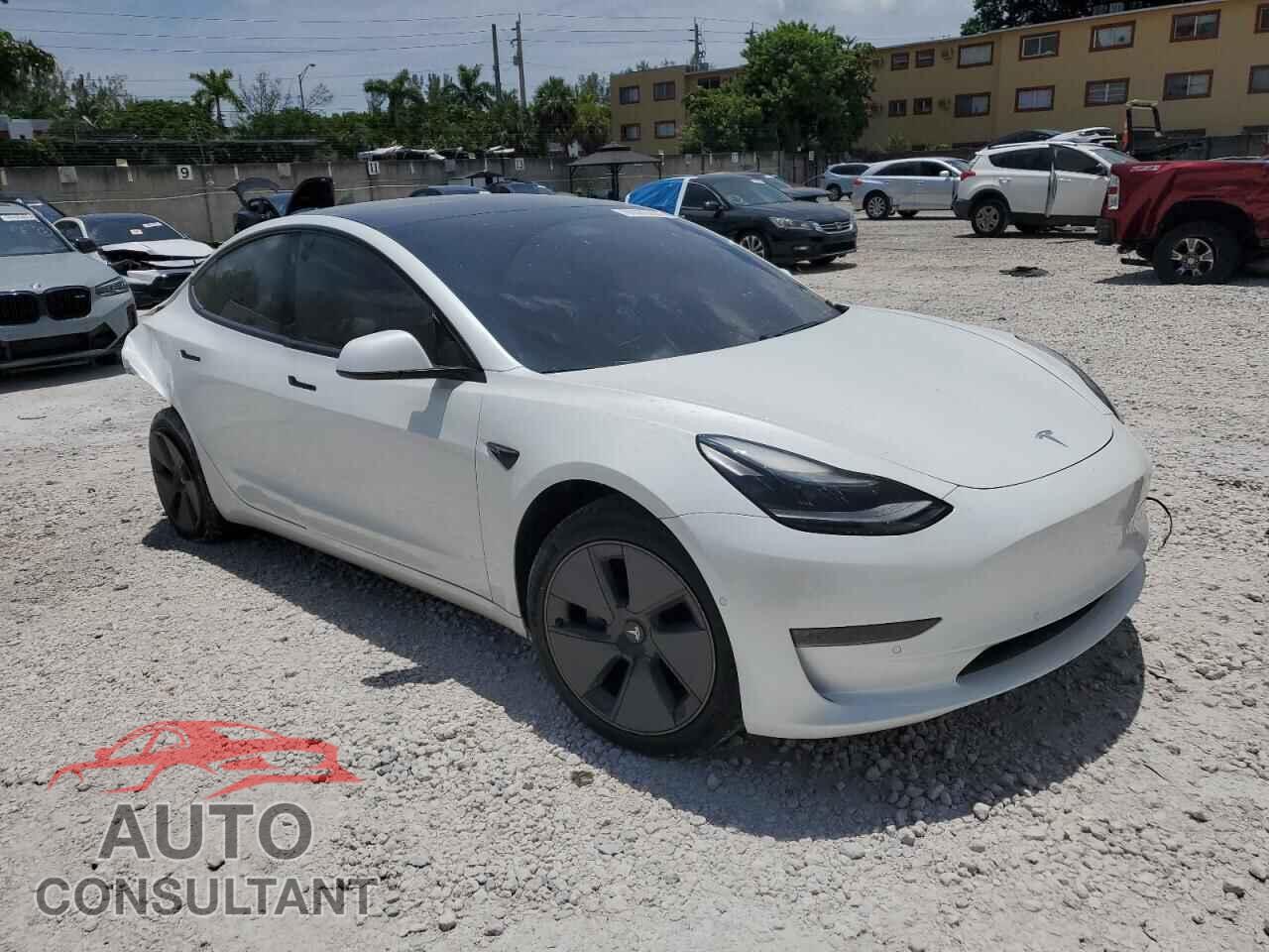 TESLA MODEL 3 2021 - 5YJ3E1EA8MF923453