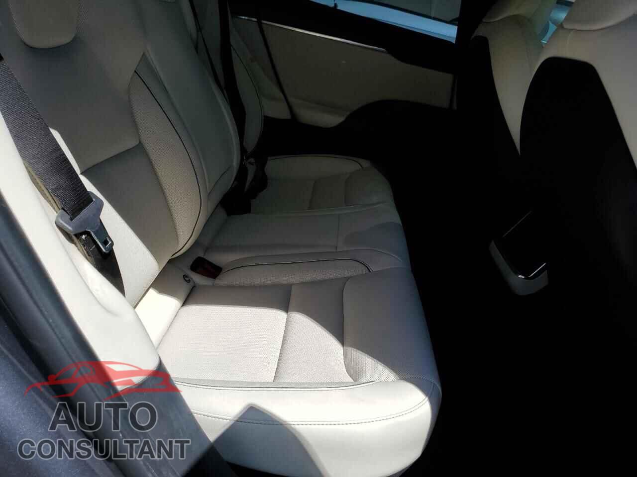 TESLA MODEL S 2021 - 5YJSA1E62MF449681