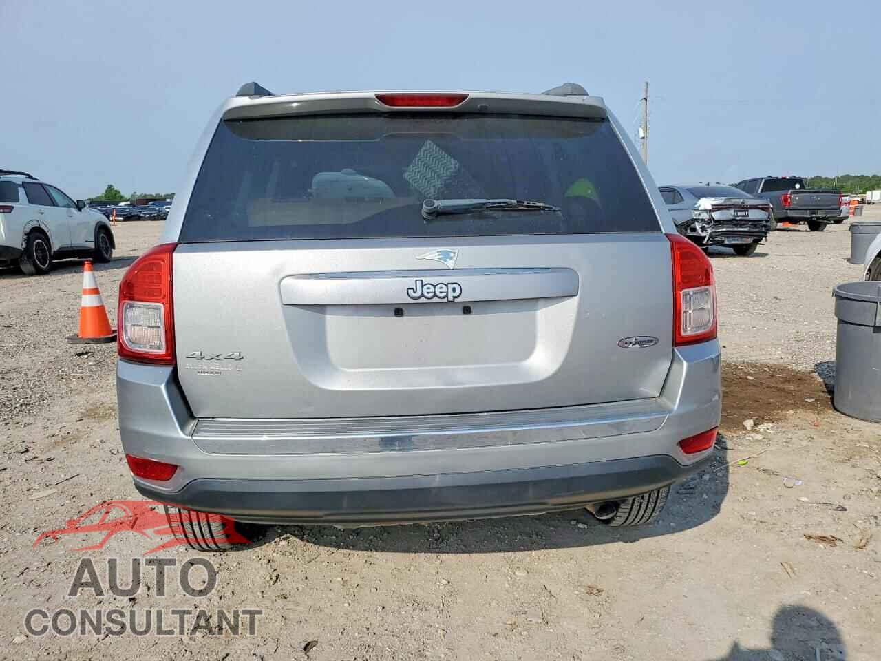 JEEP COMPASS 2013 - 1C4NJCBAXDD272225