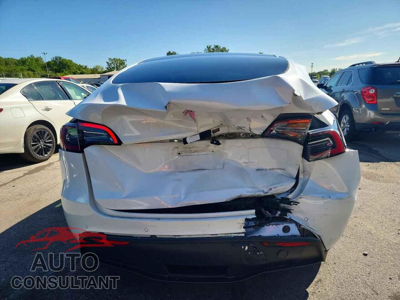 TESLA MODEL Y 2022 - 7SAYGDEE9NF310945