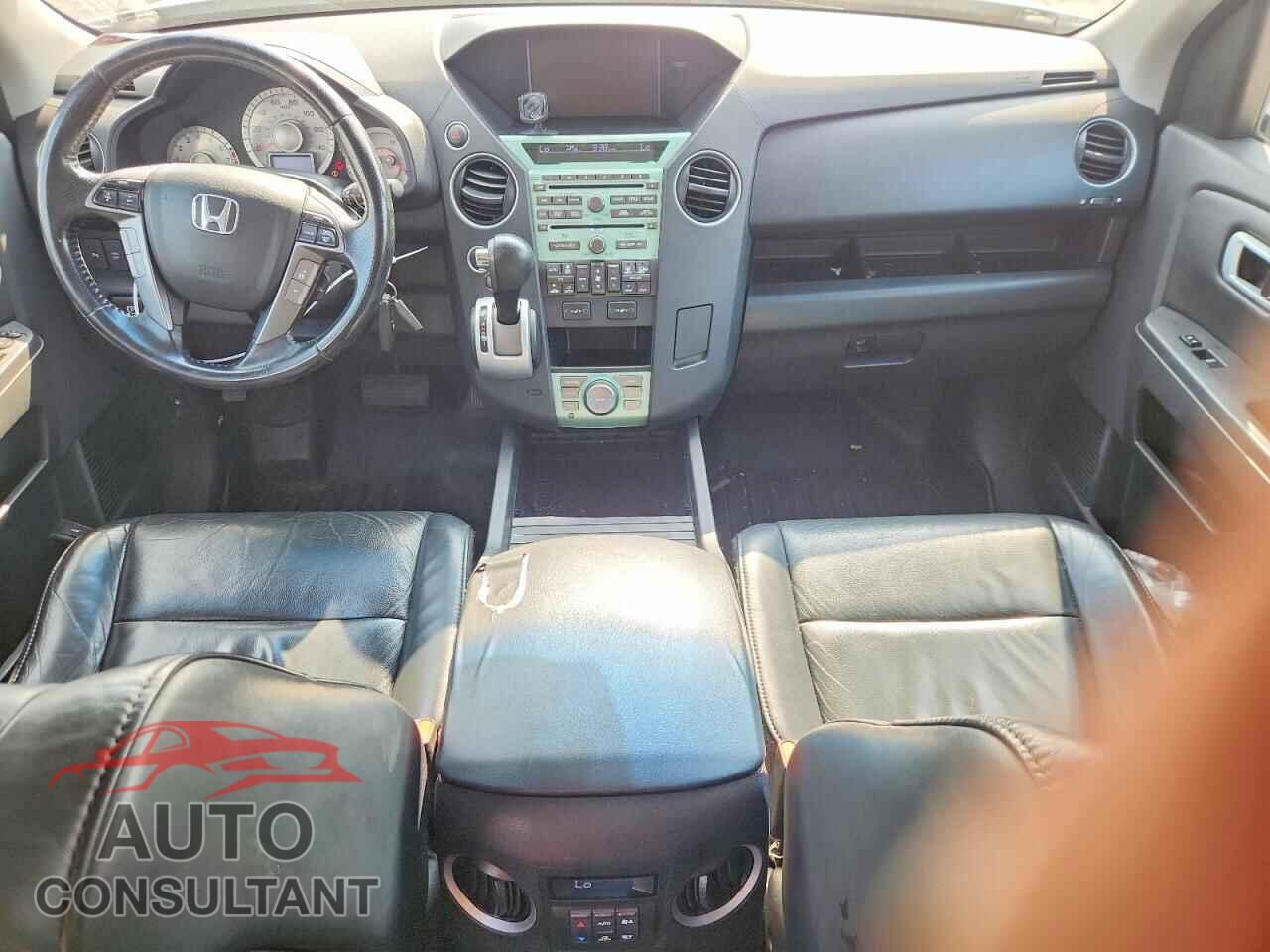 HONDA PILOT 2011 - 5FNYF4H94BB040193