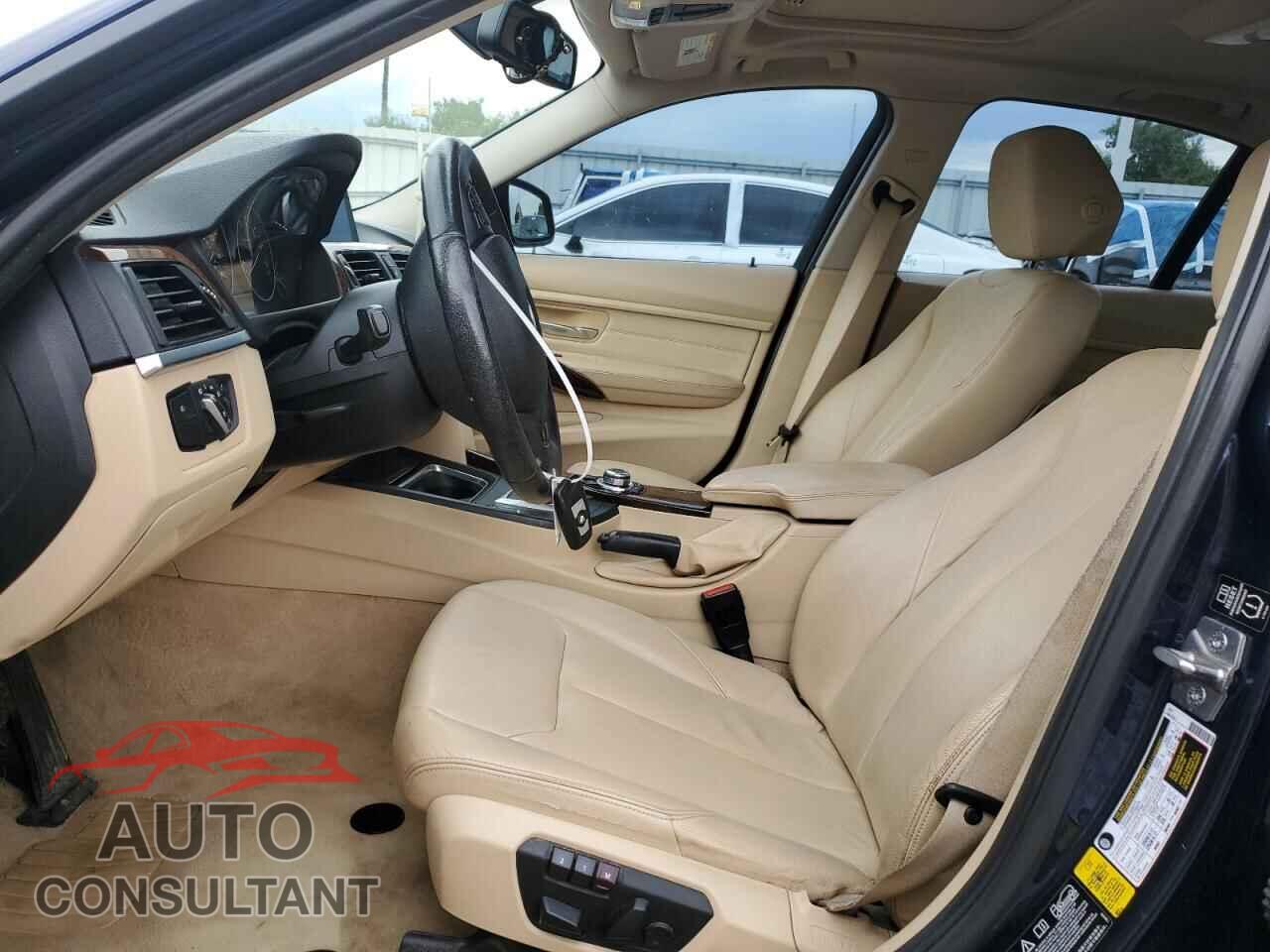BMW 3 SERIES 2013 - WBA3B5C55DF596749