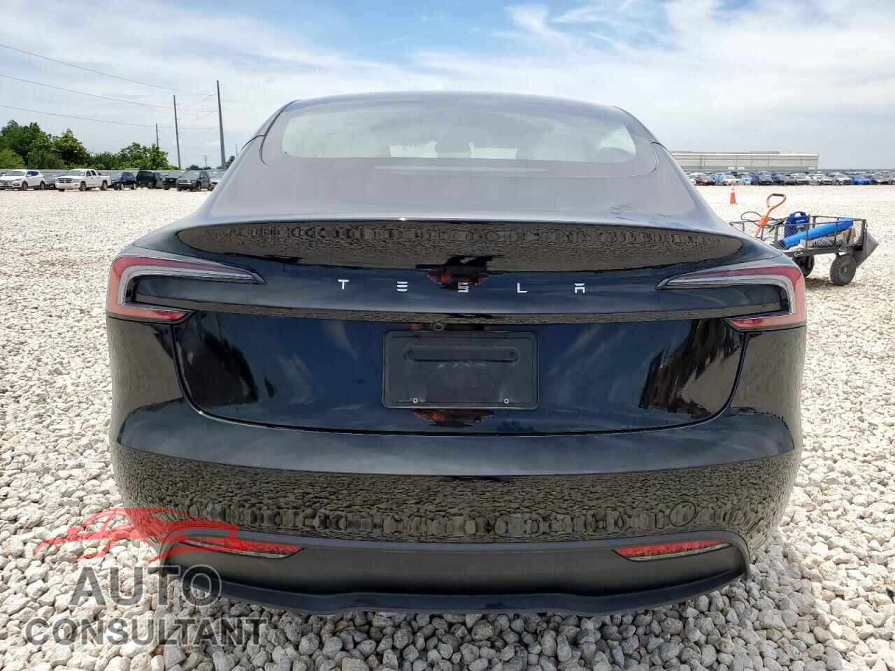 TESLA MODEL 3 2025 - 5YJ3E1EA4SF914570