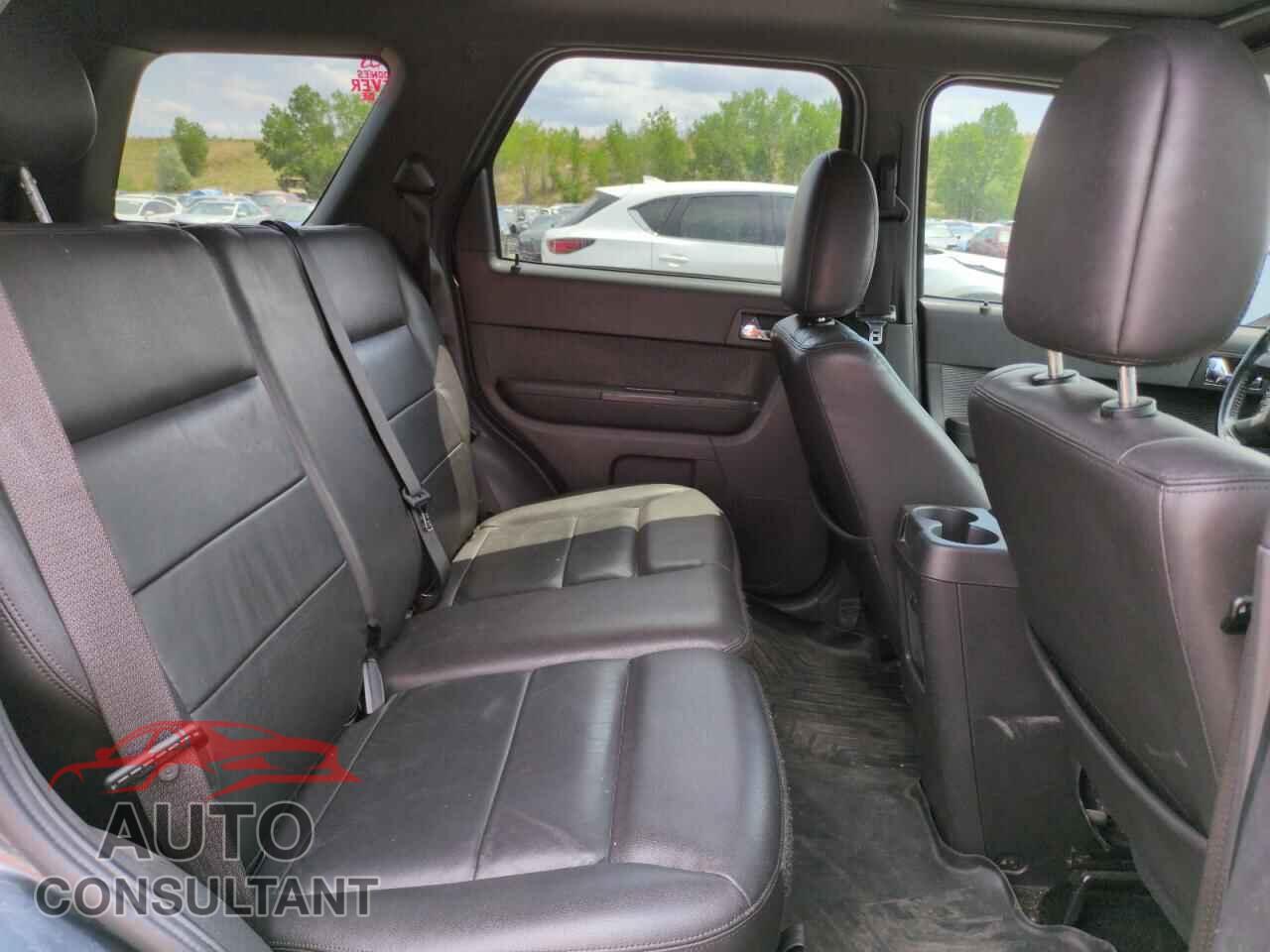 FORD ESCAPE 2009 - 1FMCU04779KB95097