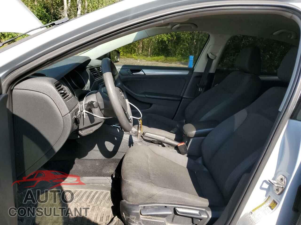 VOLKSWAGEN JETTA 2017 - 3VW2B7AJ7HM362819