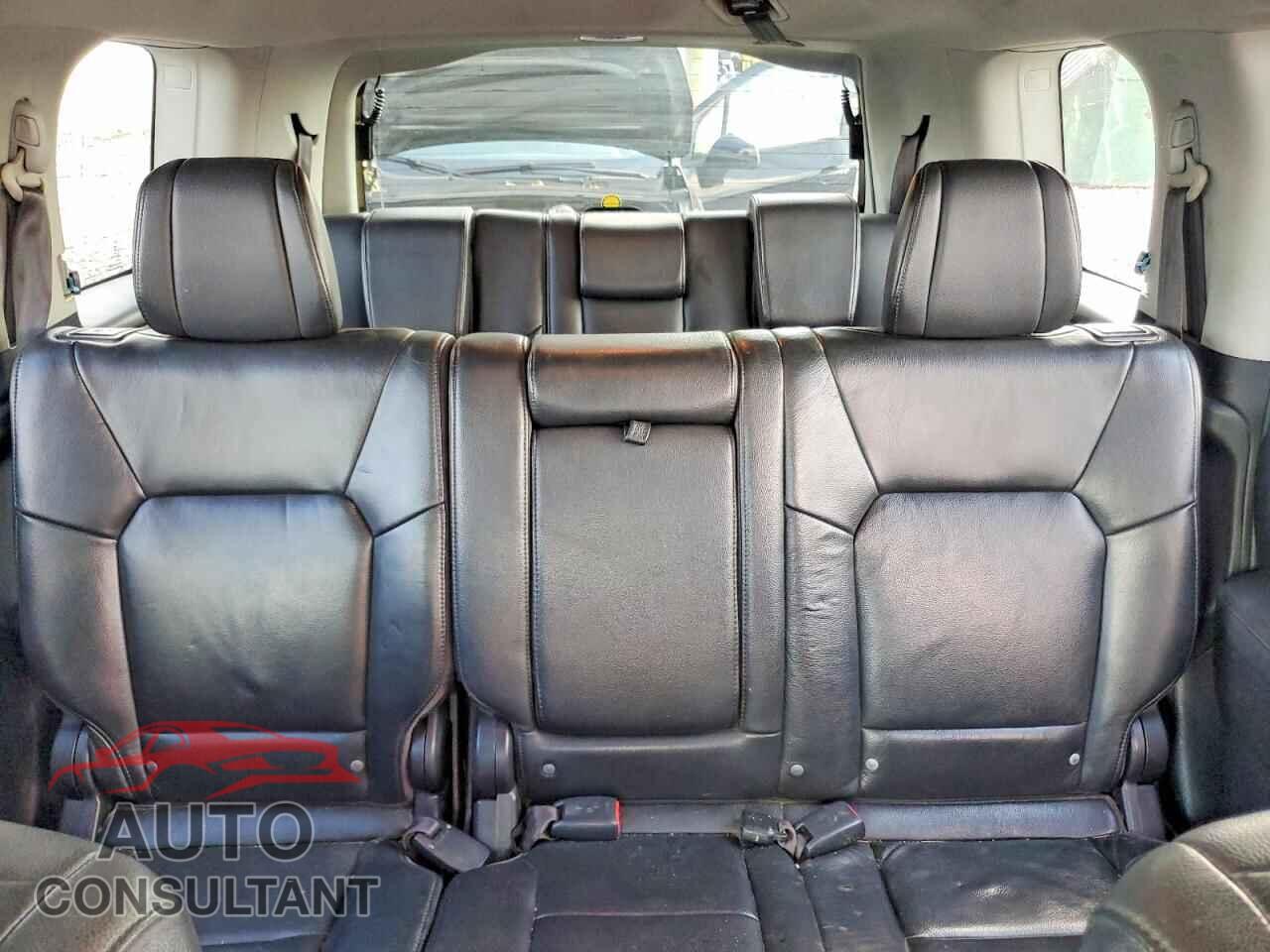HONDA PILOT 2012 - 5FNYF4H52CB007028
