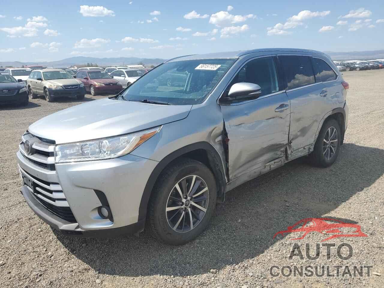 TOYOTA HIGHLANDER 2018 - 5TDJZRFH6JS551575
