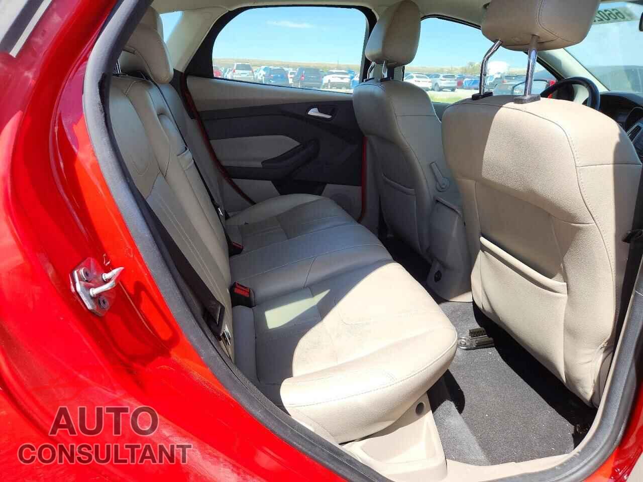 FORD FOCUS 2012 - 1FAHP3M29CL373199