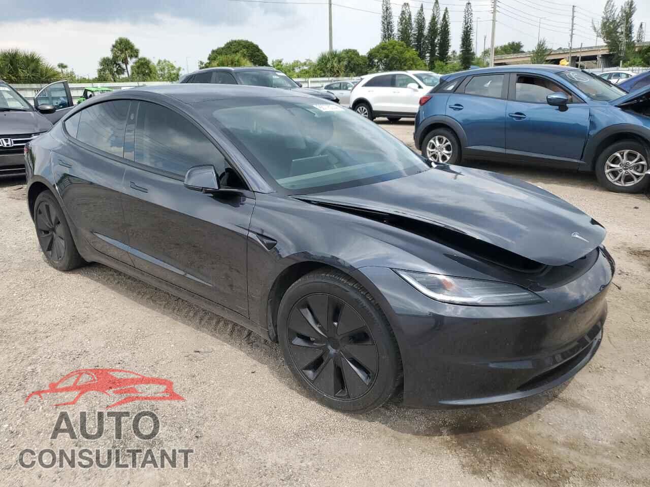 TESLA MODEL 3 2024 - 5YJ3E1EA8RF746541