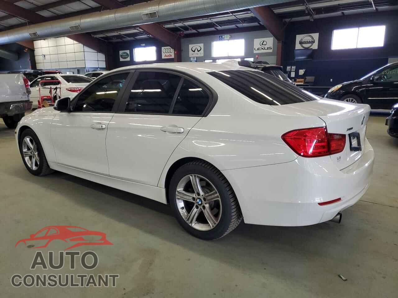 BMW 3 SERIES 2014 - WBA3C3C51EF983611