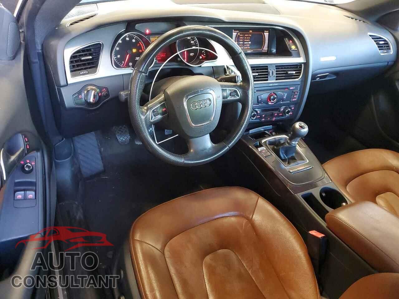 AUDI A5 2010 - WAURFAFR8AA071554