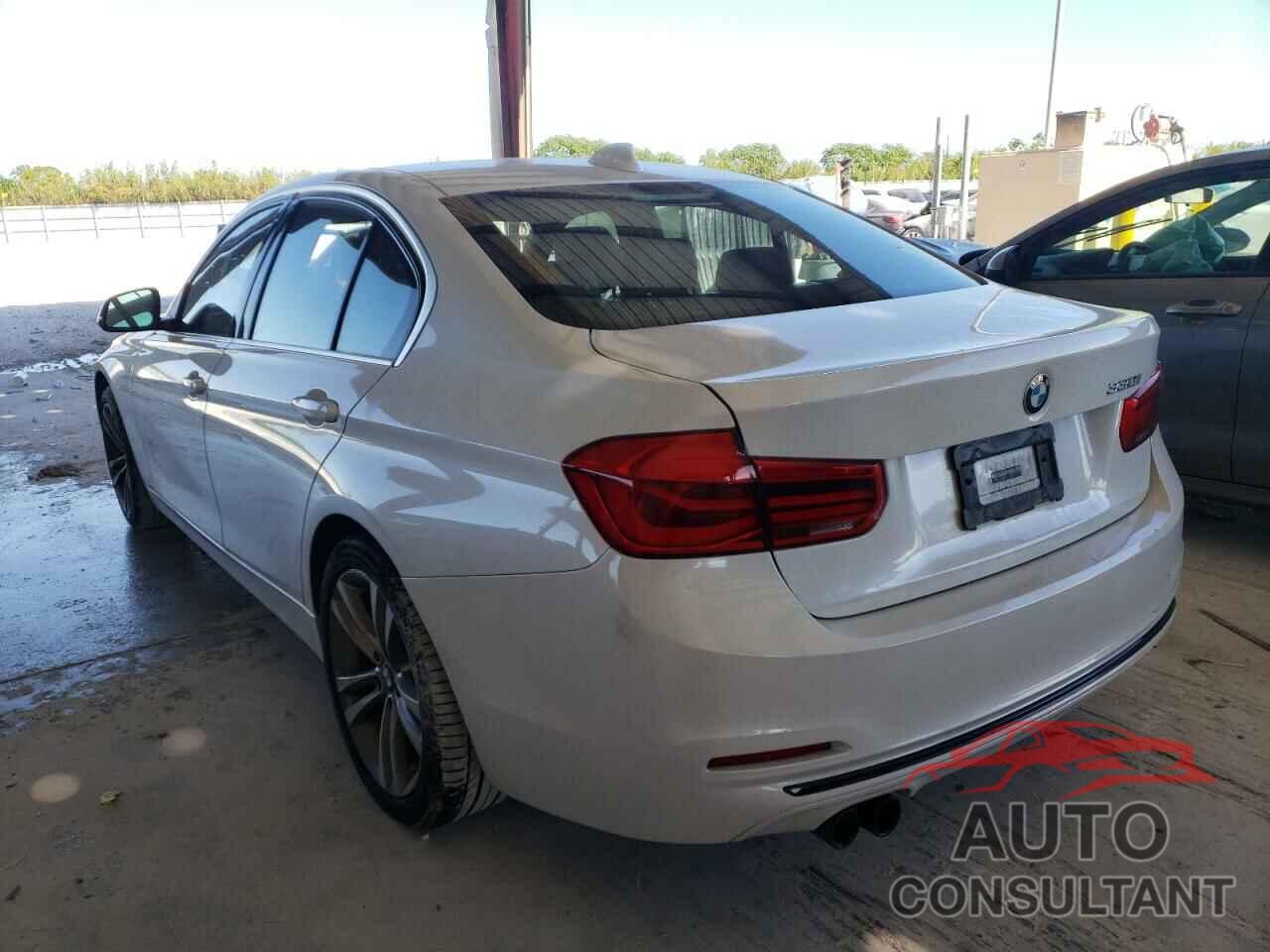 BMW 3 SERIES 2018 - WBA8B9G58JNU96086