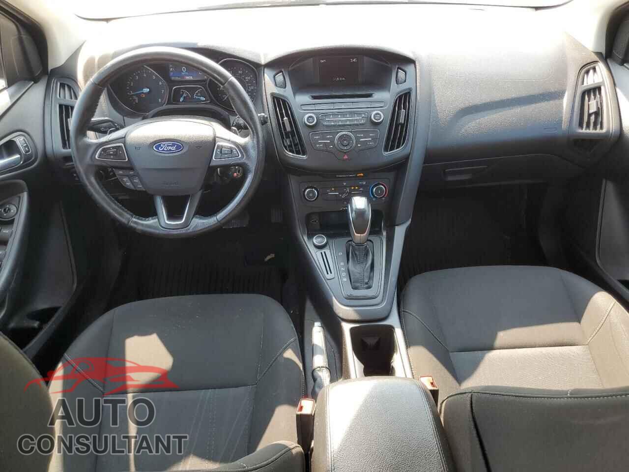 FORD FOCUS 2015 - 1FADP3K28FL247292