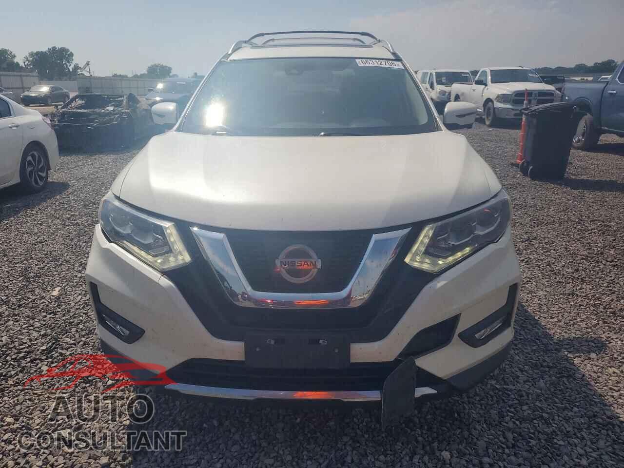 NISSAN ROGUE 2017 - 5N1AT2MVXHC732915
