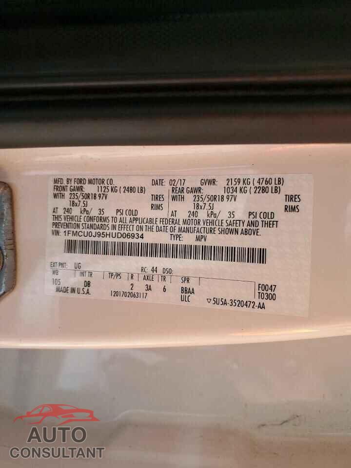 FORD ESCAPE 2017 - 1FMCU0J95HUD06934