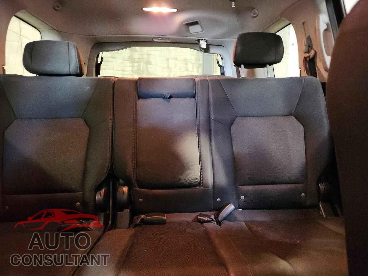 HONDA PILOT 2011 - 5FNYF4H23BB031438