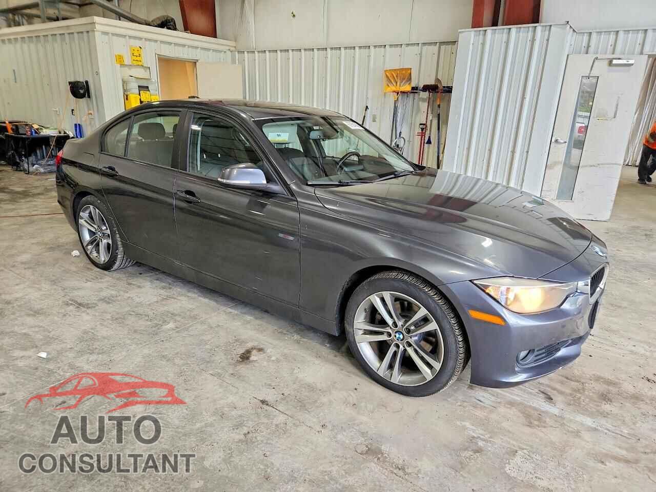 BMW 3 SERIES 2013 - WBA3B5C54DF596810